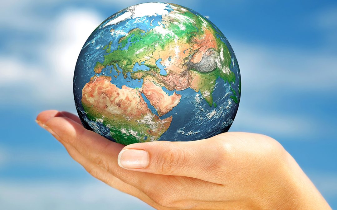 Move Abroad As An Expat vs. Full-Time Traveler. Which Is The Right Lifestyle For You?