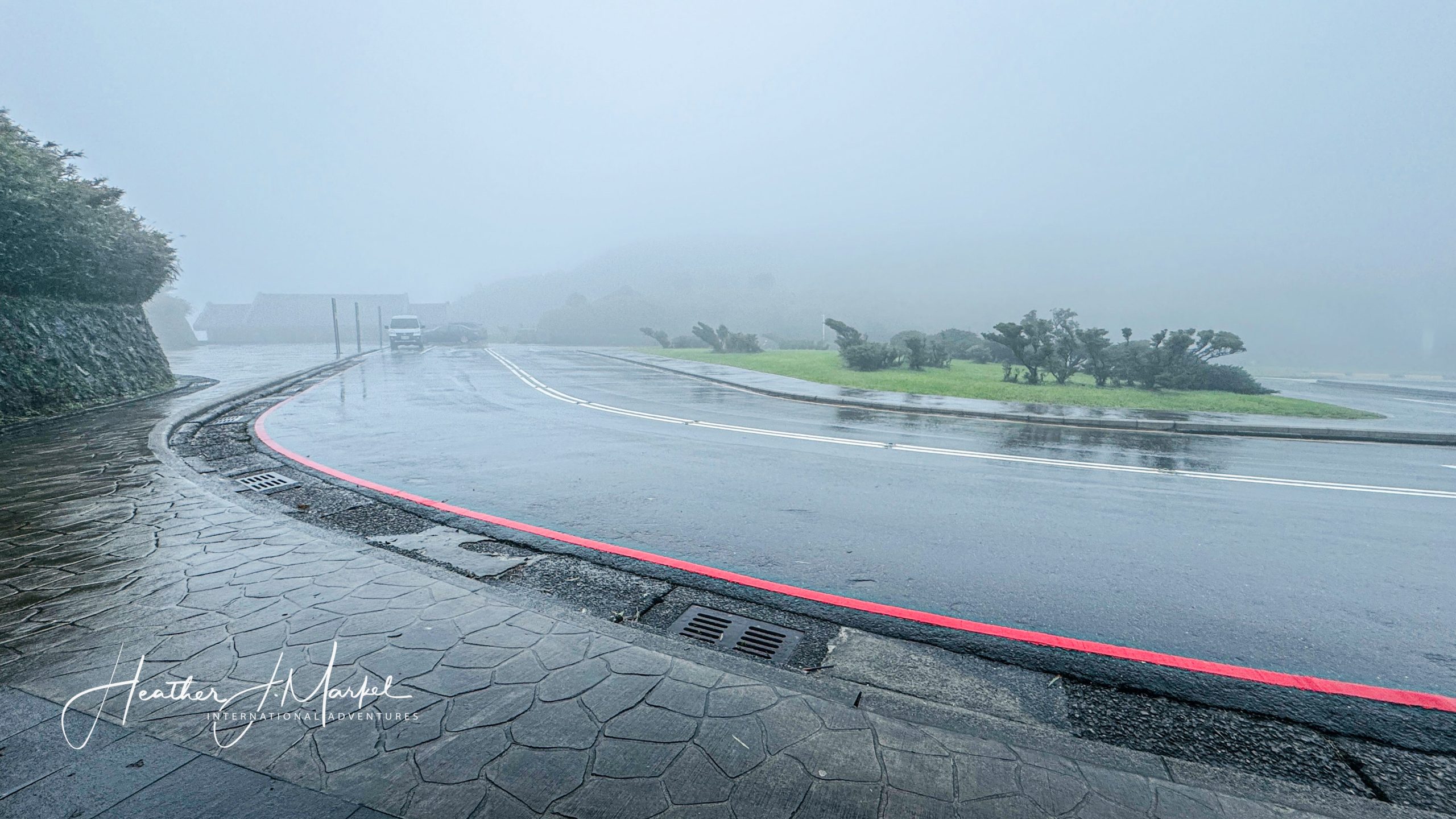 Fog at Xiaoyoukeng visitor center