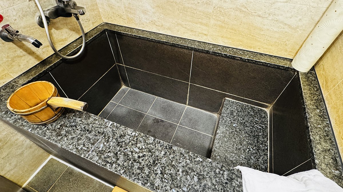 bathtub at Beitou hotel